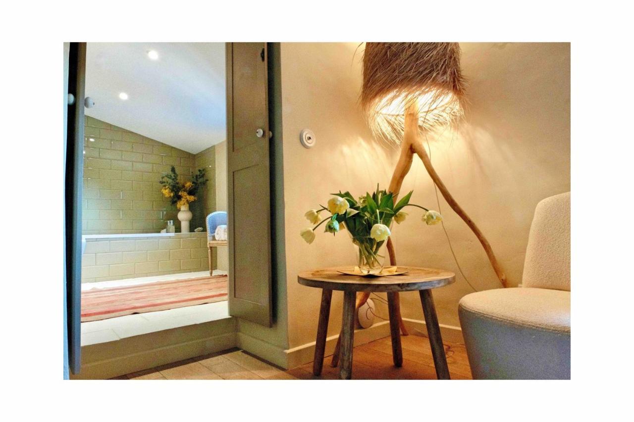 Les Jardins De Sitaara Bed & Breakfast คุคุรง ภายนอก รูปภาพ