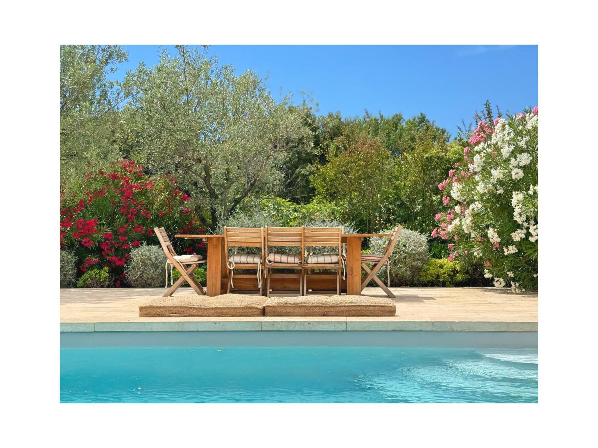 Les Jardins De Sitaara Bed & Breakfast คุคุรง ภายนอก รูปภาพ